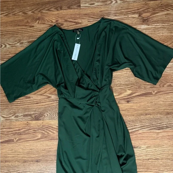 🆕 Dress Day Baltic Born Solana Ruched Dress In Hunter Green Size Medium - Picture 8 of 12